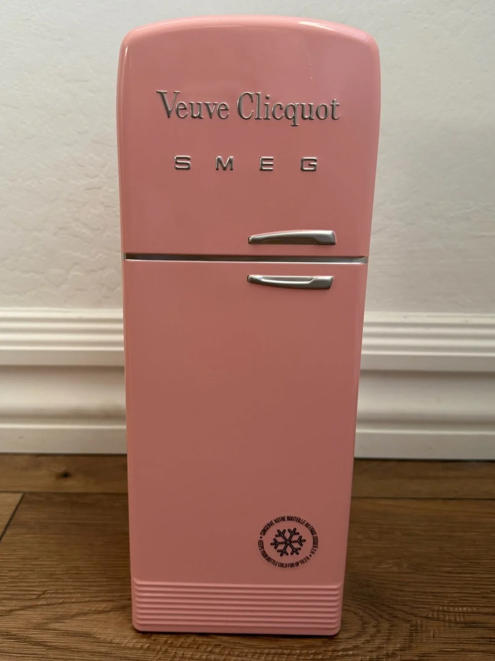 Veuve Clicquot x SMEG Rosé Pink Mini Fridge Champagne Bottle Case Rare